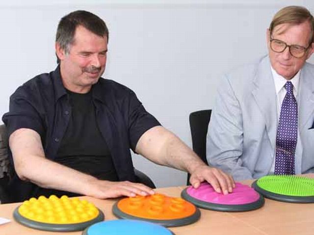 TDünyadaki ilk tam çift kol nakli