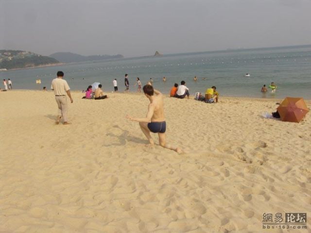 “Ballet dancer” on the beach (16 pics)
