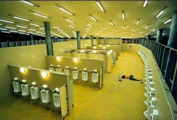 Toilets can be different (103 pics)