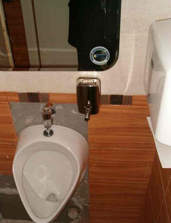Toilets can be different (103 pics)