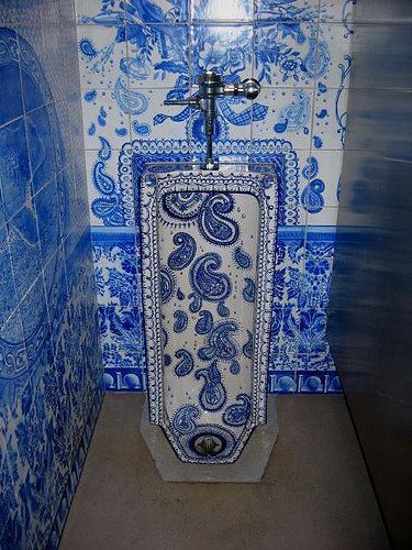 Toilets can be different (103 pics)