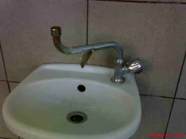 Toilets can be different (103 pics)