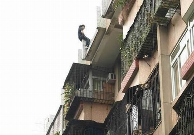 Another suicide attempt (6 pics)