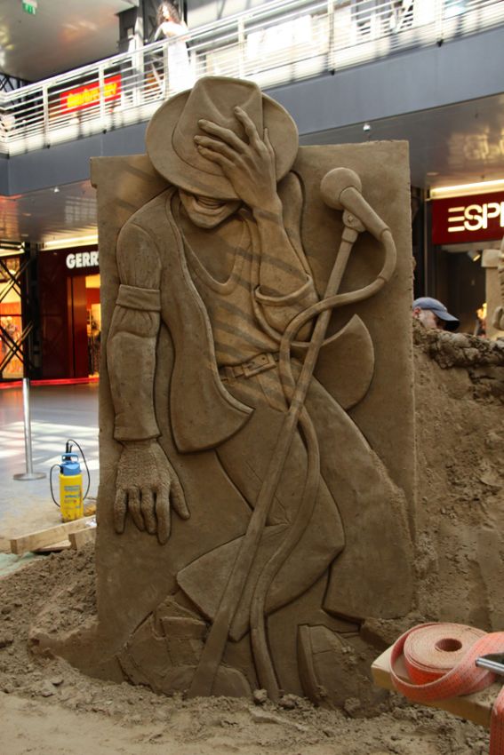 michael_jackson_sand_sculpture_11.jpg