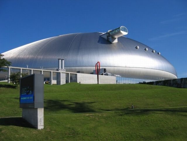 Sapporo Dome (10 pics + 1 video)