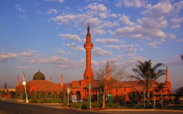 Impressive and beautiful mosques (47 pics)