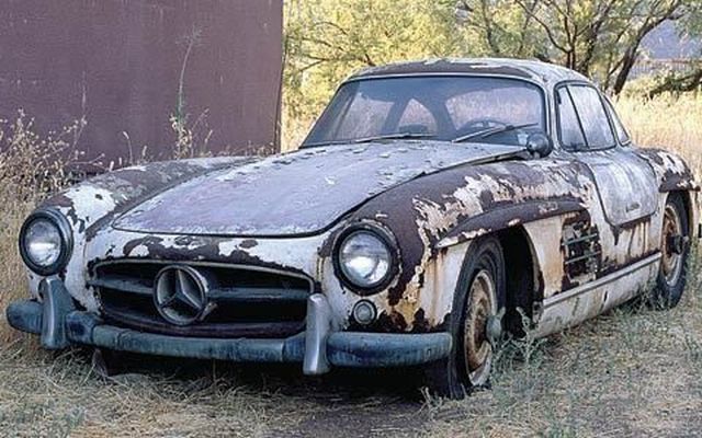 Super cars wrecks (104 pics)
