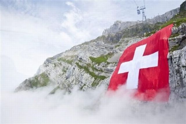 The biggest Swiss flag in the world! (11 pics)