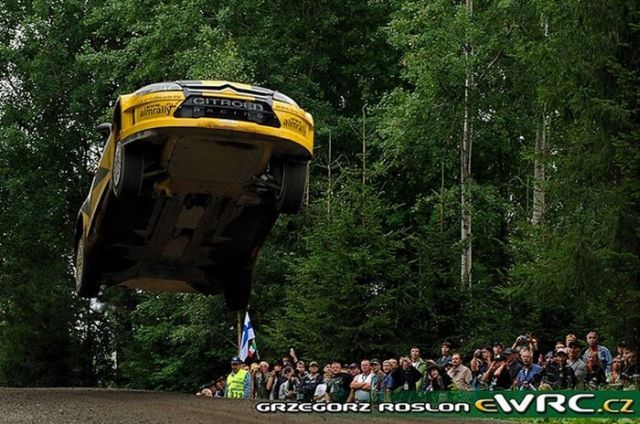 Spectacular jump at the Neste Oil Rally Finland (15 pics)