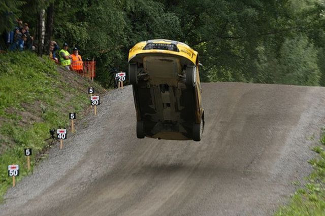 Spectacular jump at the Neste Oil Rally Finland (15 pics)