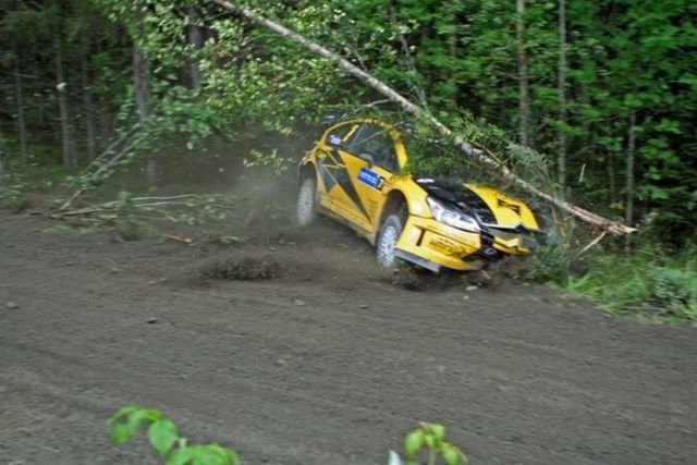 Spectacular jump at the Neste Oil Rally Finland (15 pics)