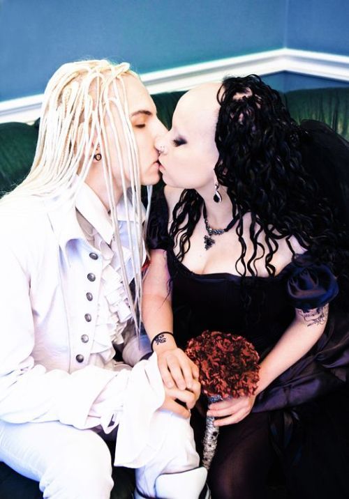 Goth wedding (33 pics)