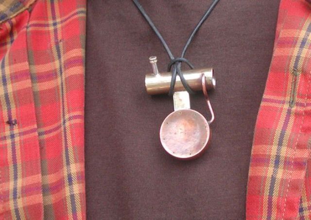 Unusual device (3 pics)
