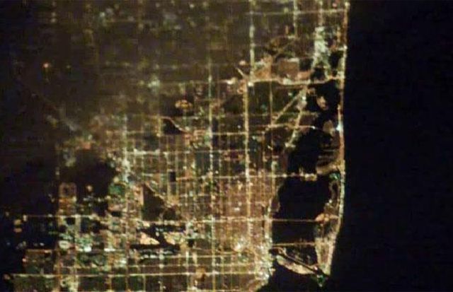 Cities at night seen from space! (21 pics)