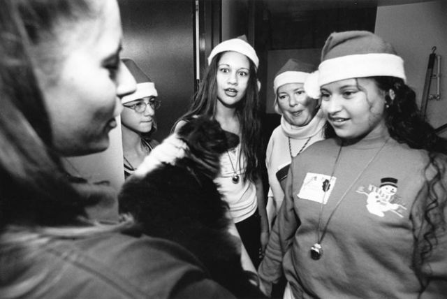 Beautiful black and white photographs of youth involved in gangs by Donna De Cesare (27 pics)