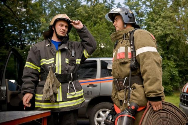 Fire in a freshly constructed apartment building (24 pics)