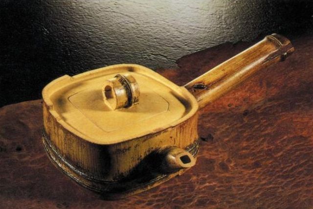 What teapot do you have? Part 2 (60 pics)