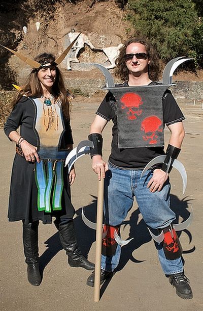 Cardboard Tube Fighting League (67 pics)