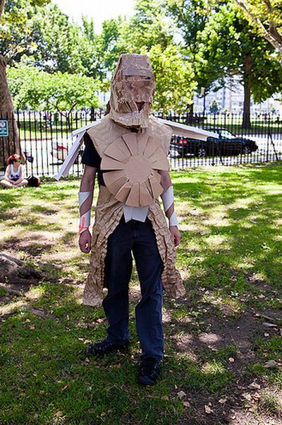 Cardboard Tube Fighting League (67 pics)