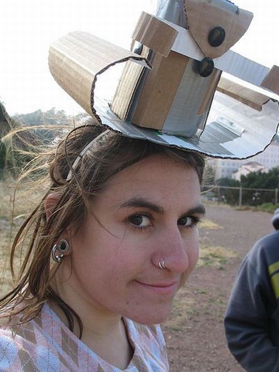 Cardboard Tube Fighting League (67 pics)