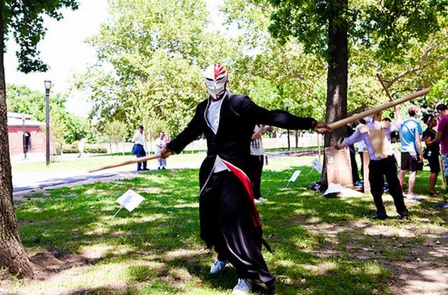 Cardboard Tube Fighting League (67 pics)