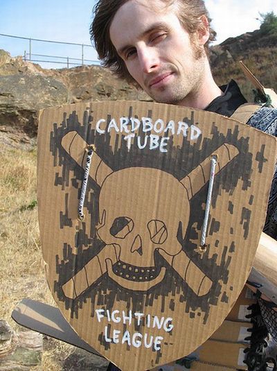 Cardboard Tube Fighting League (67 pics)