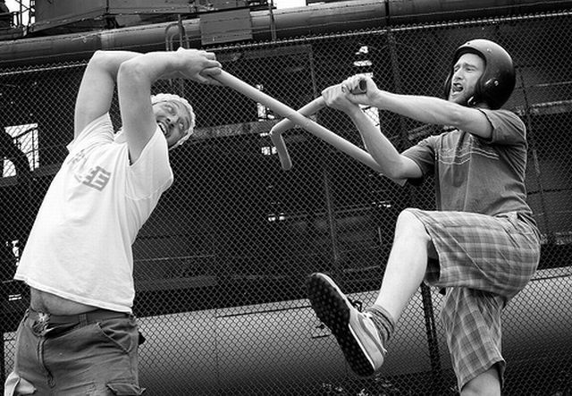 Cardboard Tube Fighting League (67 pics)