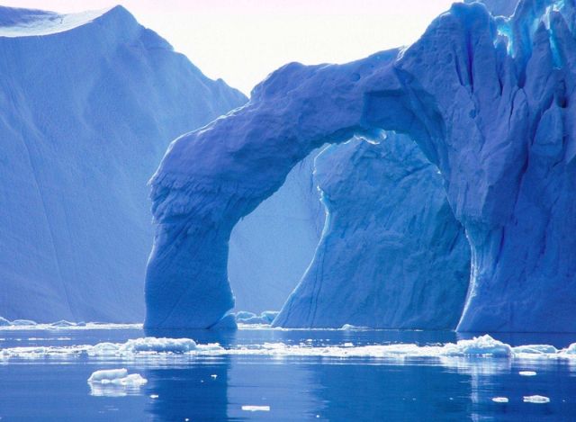 Icebergs (50 pics)
