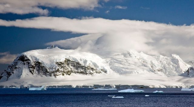 Icebergs (50 pics)