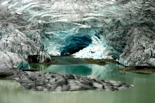 Icebergs (50 pics)