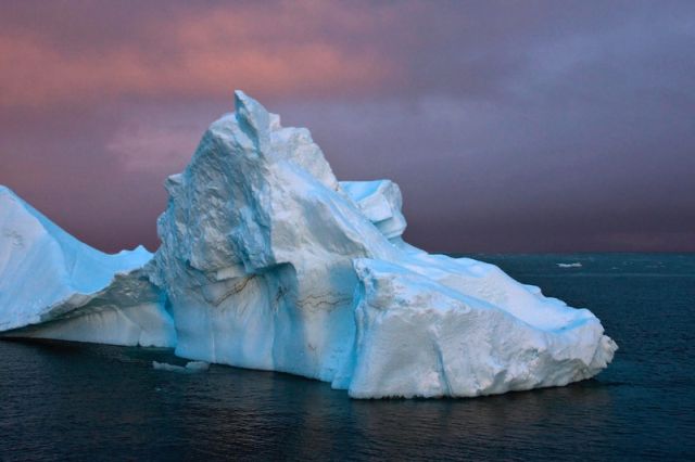 Icebergs (50 pics)