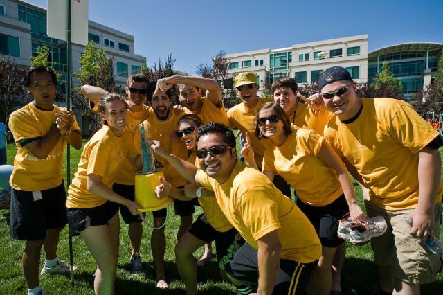 Corporate Games (15 pics)