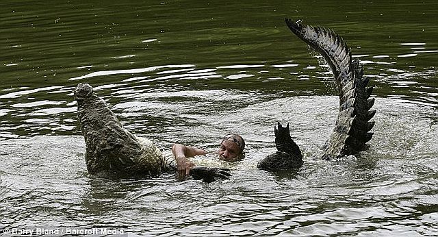 crocodile_man_03.jpg