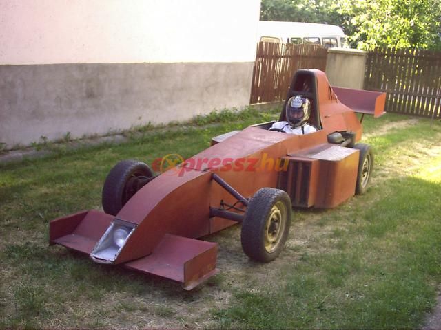 Home made Formula One car (10 pics)
