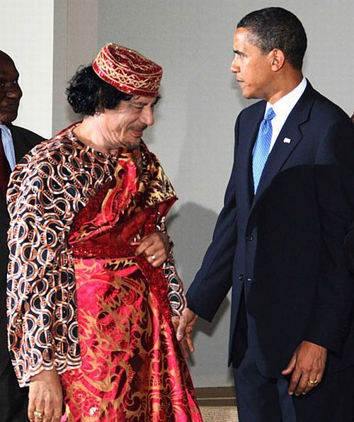 Colonel Gaddafi has his own style (30 pics)