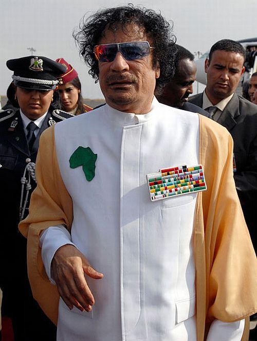 Colonel Gaddafi has his own style (30 pics)