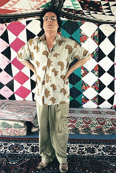 Colonel Gaddafi has his own style (30 pics)