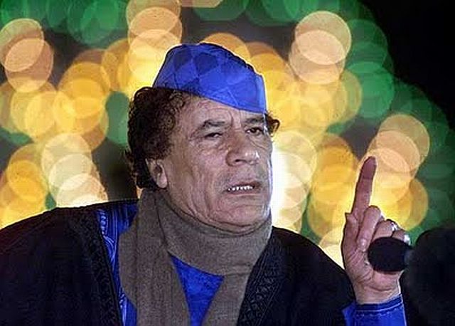 Colonel Gaddafi has his own style (30 pics)