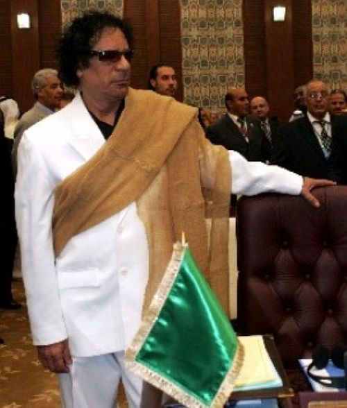 Colonel Gaddafi has his own style (30 pics)