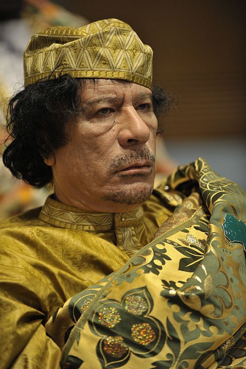 Colonel Gaddafi has his own style (30 pics)