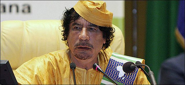 Colonel Gaddafi has his own style (30 pics)