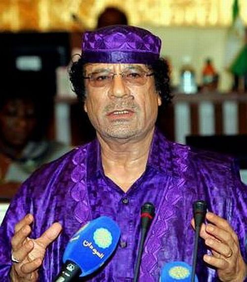 Colonel Gaddafi has his own style (30 pics)