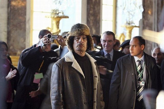 Colonel Gaddafi has his own style (30 pics)