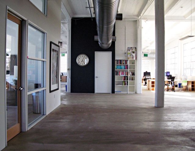 Who’s got the cooler office? (43 pics)
