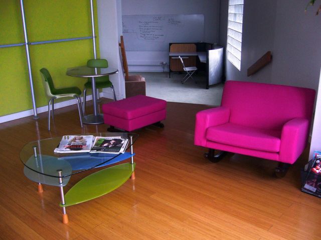 Who’s got the cooler office? (43 pics)
