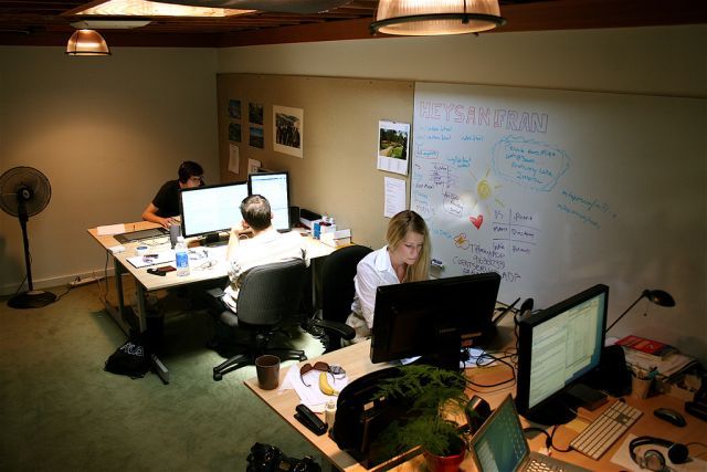 Who’s got the cooler office? (43 pics)