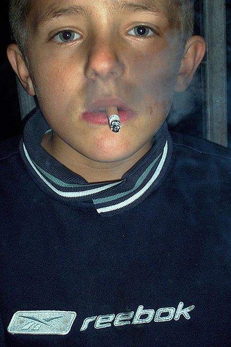 Children and cigarettes (45 pics)