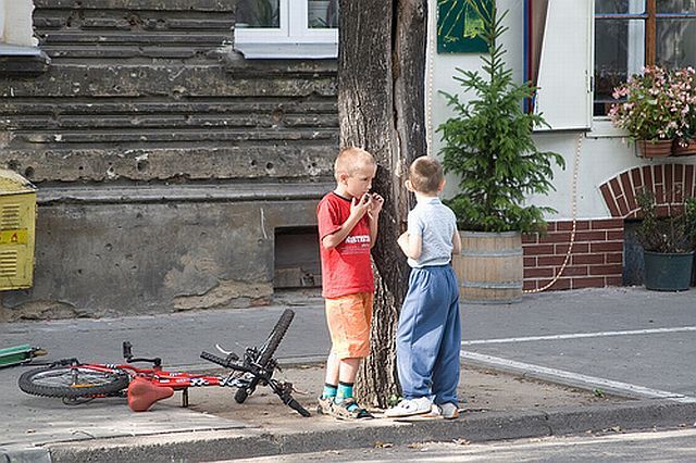 Children and cigarettes (45 pics)