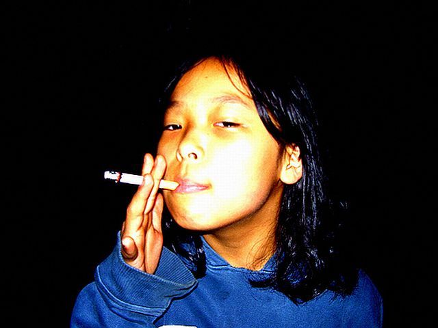 Children and cigarettes (45 pics)