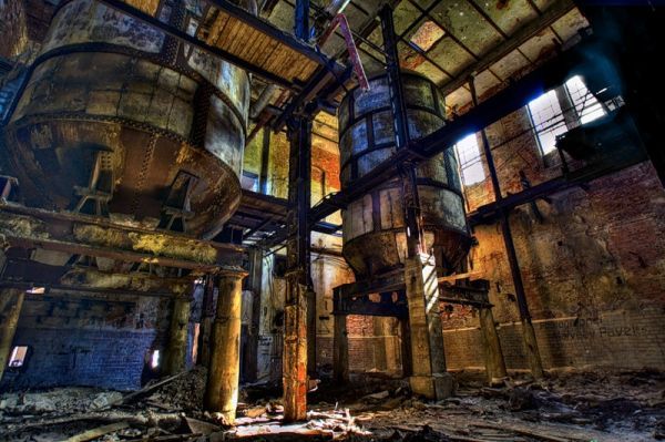 Abandoned industrial sites HDR pictures (24 pics)